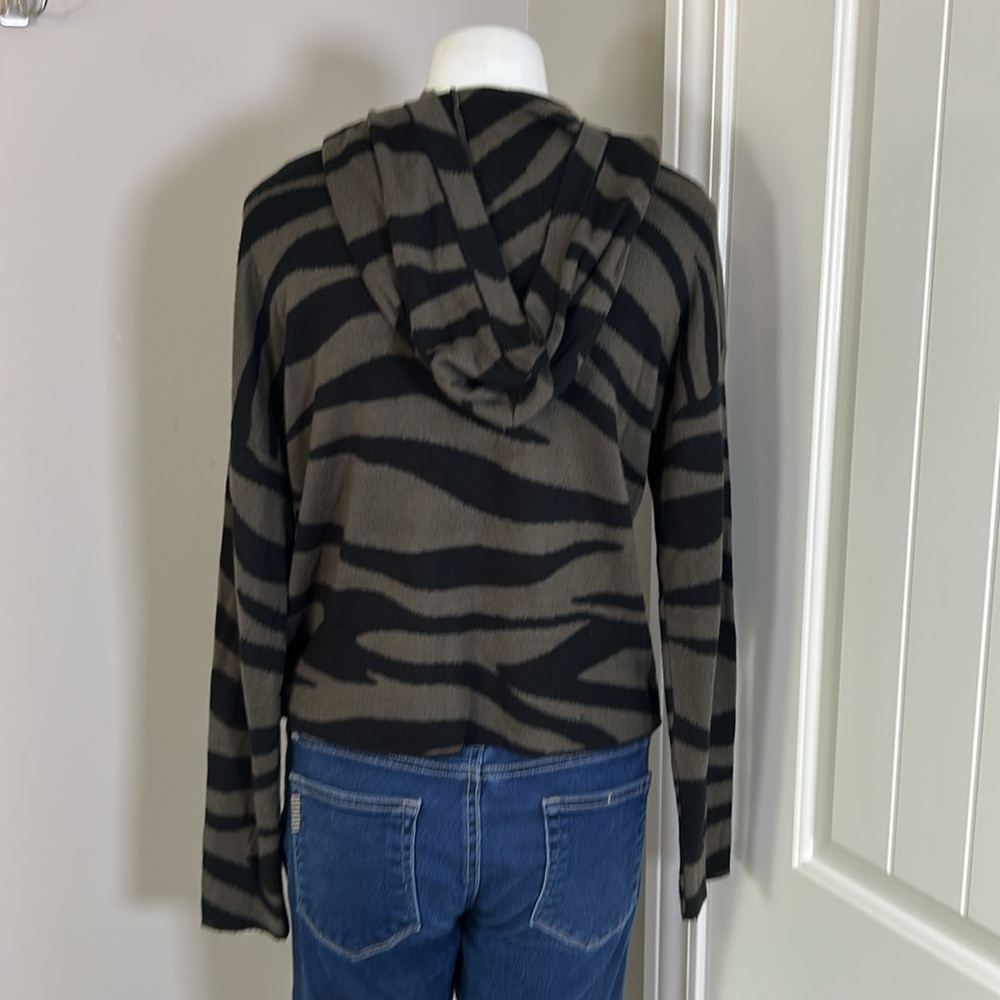 Anthropologie Kasia Knit Hooded Pullover Zebra Olive Sweater Boxy Modal Sz XS - Picture 6 of 12
